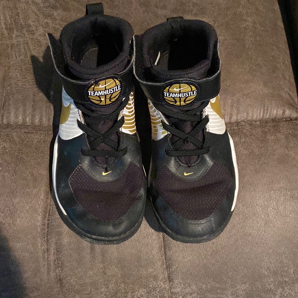 Nike little boys sneakers size 1.5